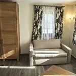Red House Ваканционна къща Копривщица