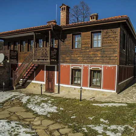 Red House Ваканционна къща *